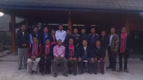 အားခေလူမျိုးနှင့်ဆိုင်သောပုံများ